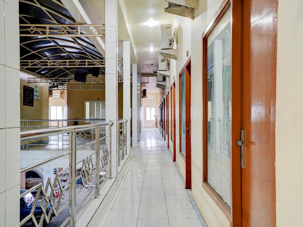 Super Oyo 90118 Hotel Diamond Syariah Subang Exterior foto