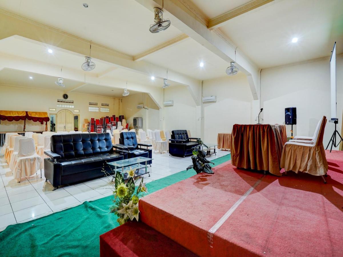 Super Oyo 90118 Hotel Diamond Syariah Subang Exterior foto